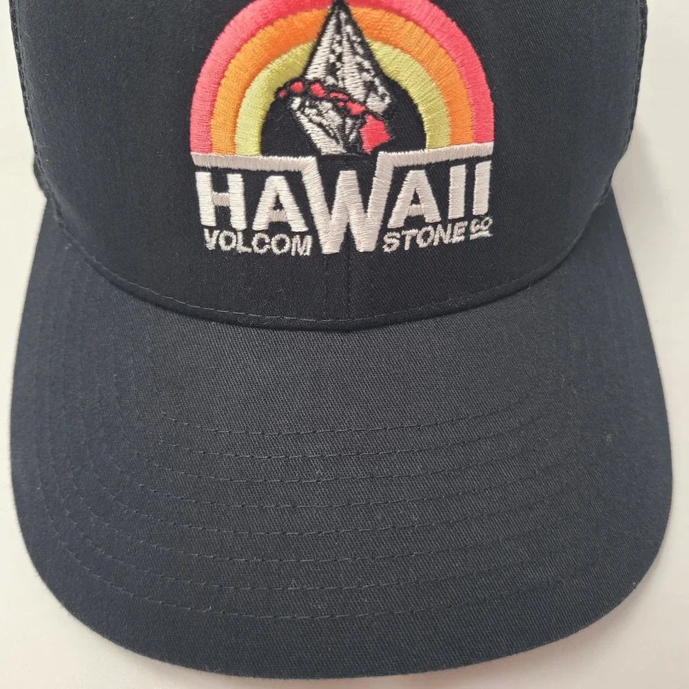 Volcom Hat Fitted One Size Trucker Mesh Black Hawaii Stone Rainbow Surf Skate